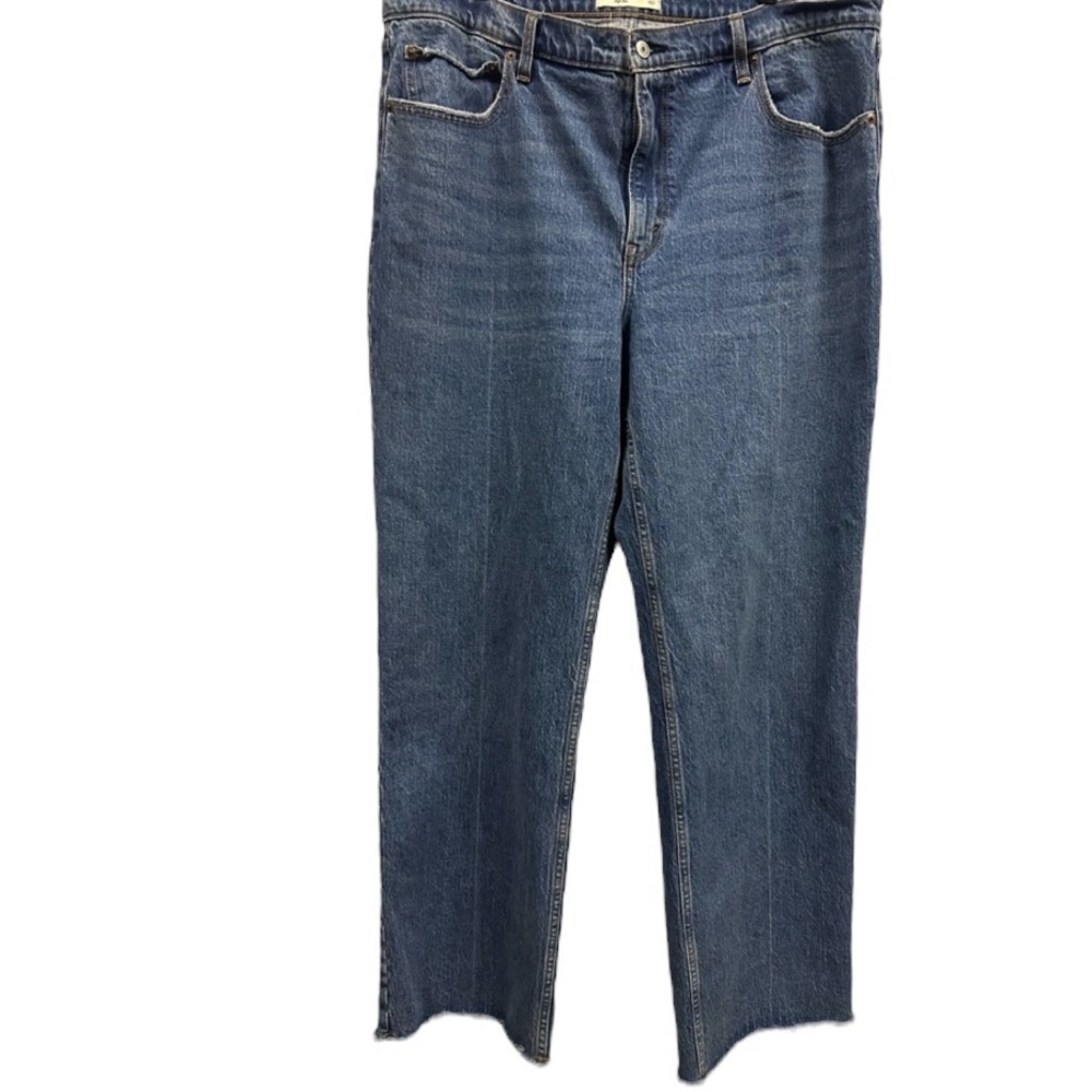 Abercrombie & Fitch The 90s Relaxed High Rise Raw Hem Straight Blue Jeans 34 18L